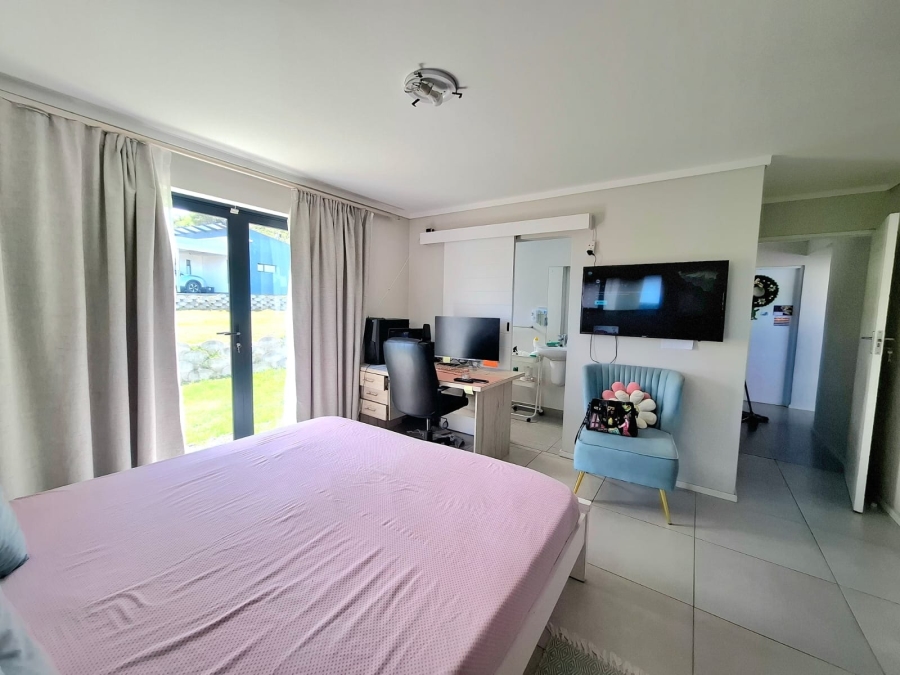 3 Bedroom Property for Sale in Nahoon Valley Park Eastern Cape